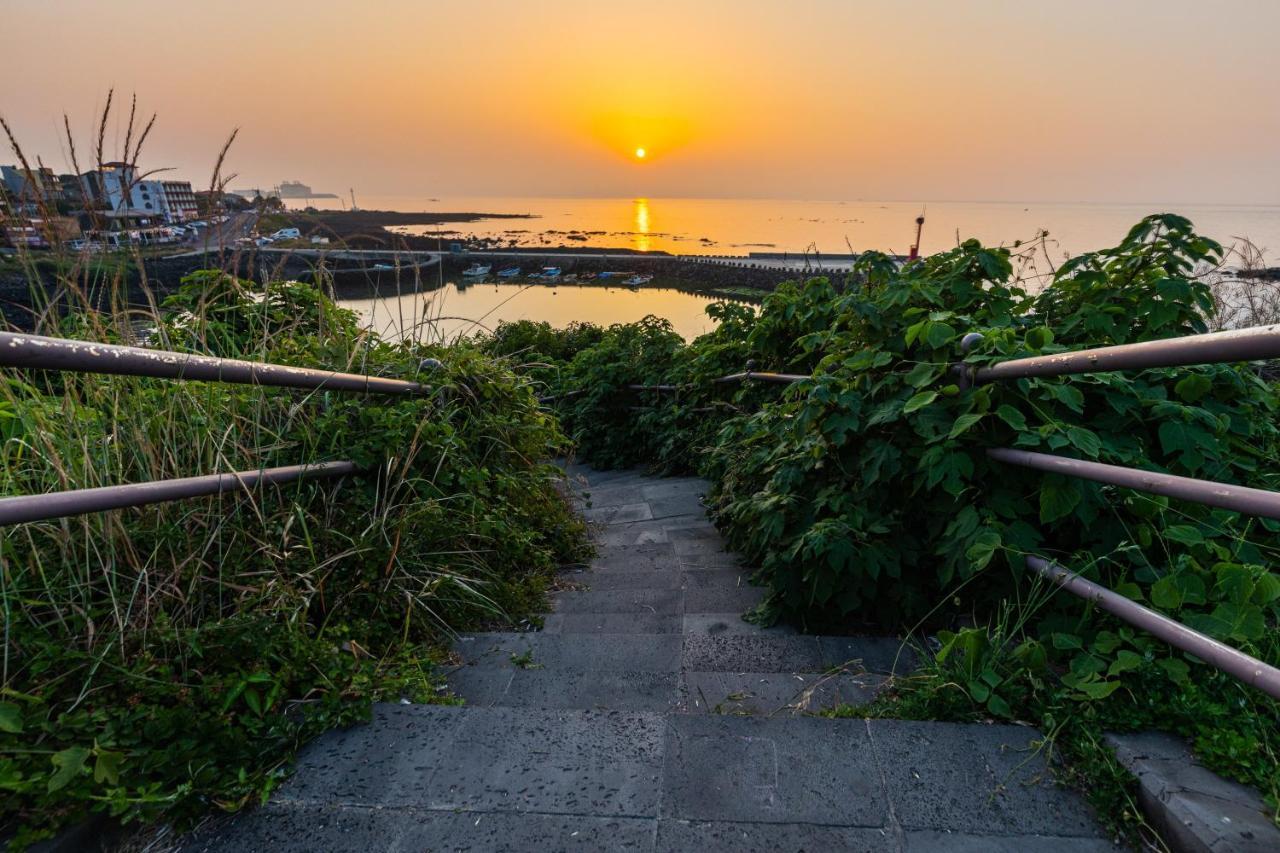 Aewol Oceanstay Jeju Buitenkant foto